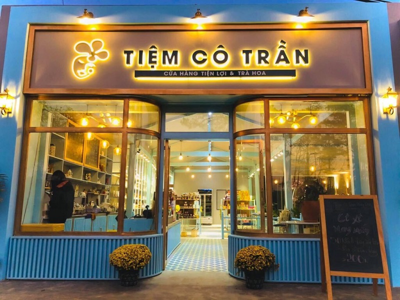 Tiệm cô Trần